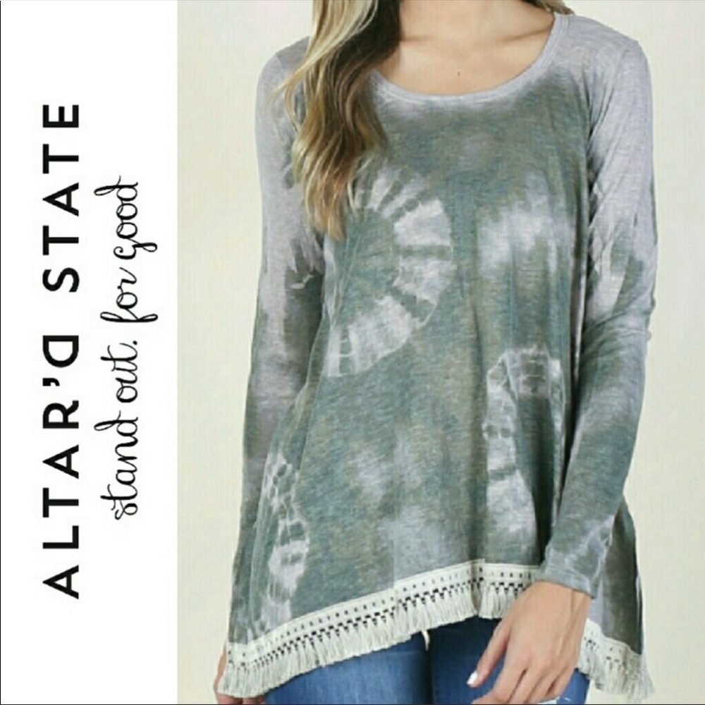 Altar’d State Greenwich Tie Dye Fray Hem Top Sz S